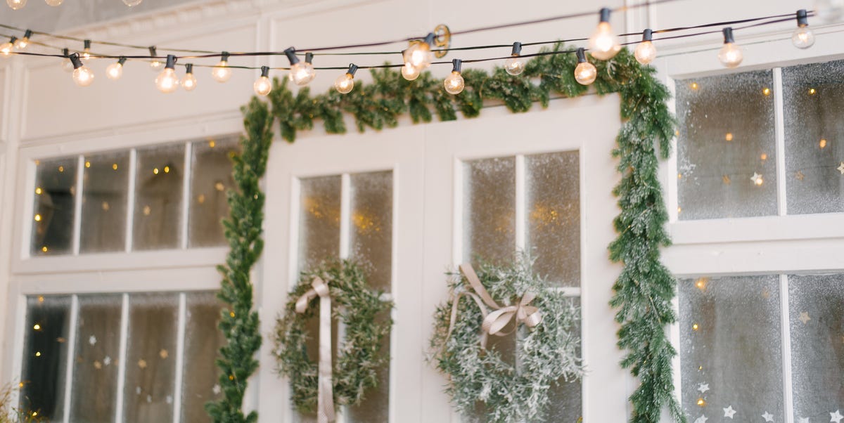 We Love This Simple TikTok Garland Trick for Holiday Decor