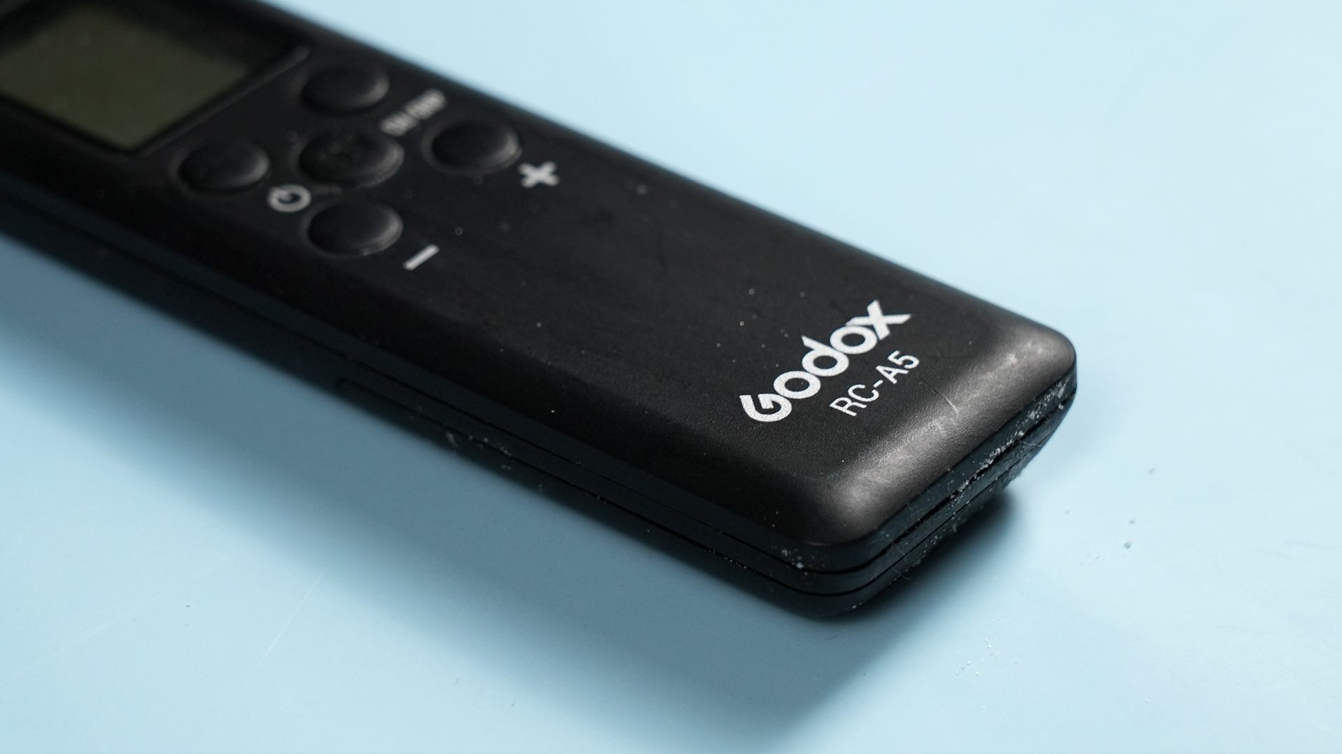 3 Ways to Clean Sticky Plastic
