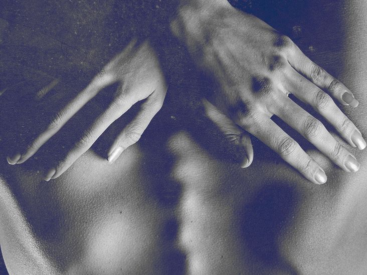 Ankylosing spondylitis in women: Prevalence, symptoms, and more