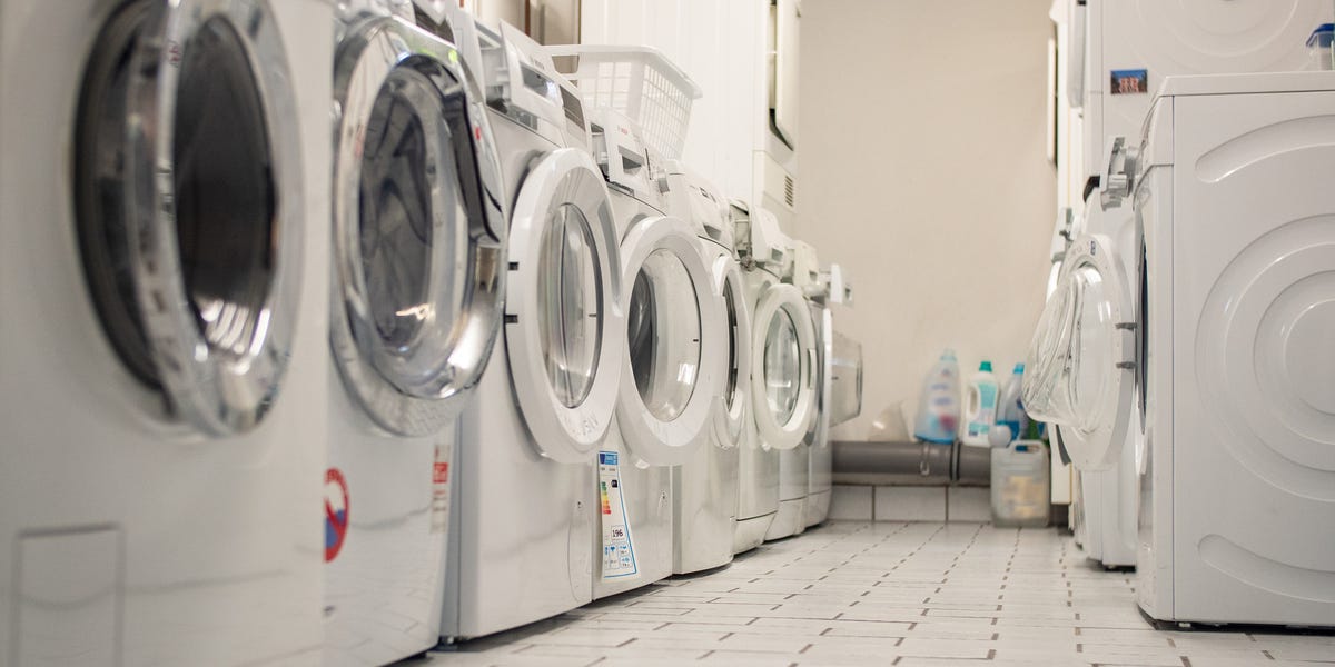 The Unwritten Rules of Shared Laundry, According to an Expert