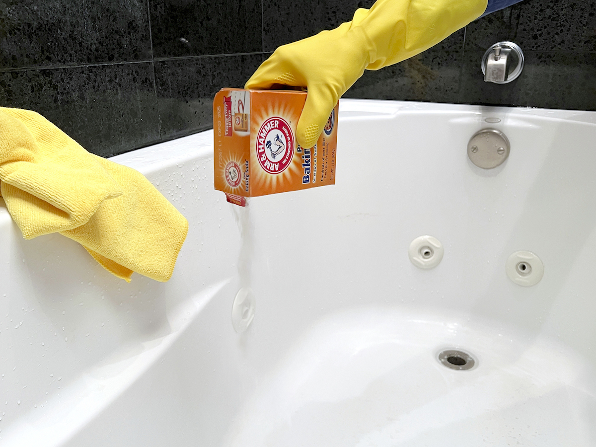 How to Clean a Jetted Tub